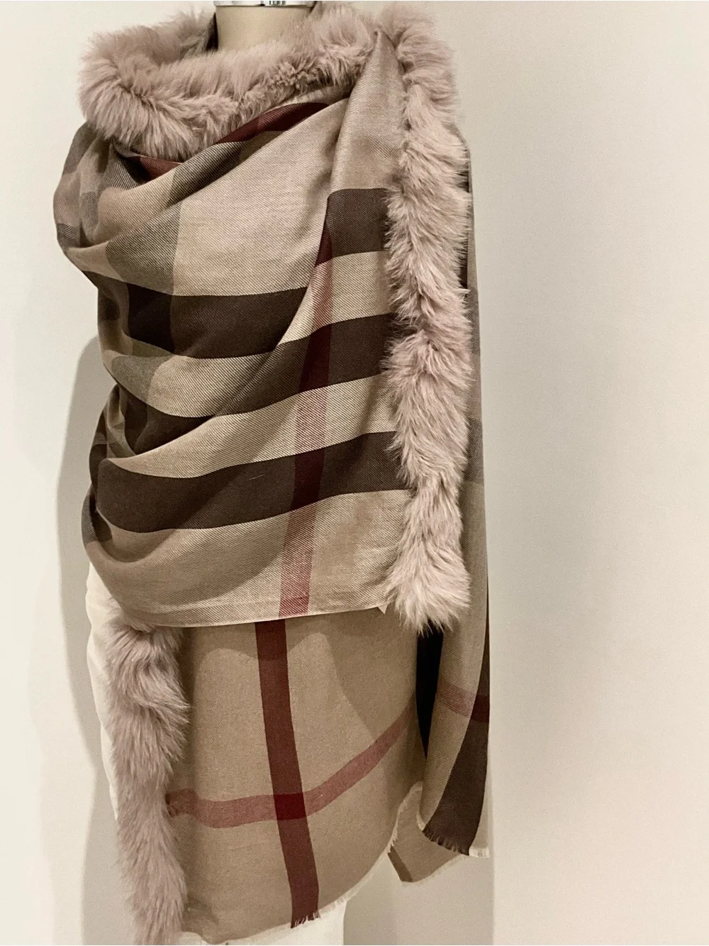 BURBERRY FUR TRIM PLAID WRAP / STOLE.